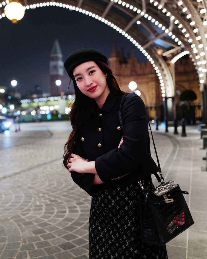 Công thức thể hiện địa vị của 'dâu hào môn' Đỗ Mỹ Linh, Đặng Thu Thảo Ảnh 2