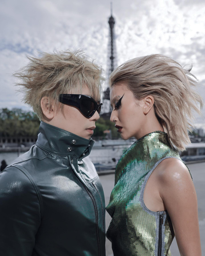 Quỳnh Anh Shyn và nhà thiết kế Ivan Trần tại Paris Fashion Week - (Ảnh: FBNV).