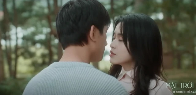 Mai Ly nhiều lần 'thả thính' Sơn Dương