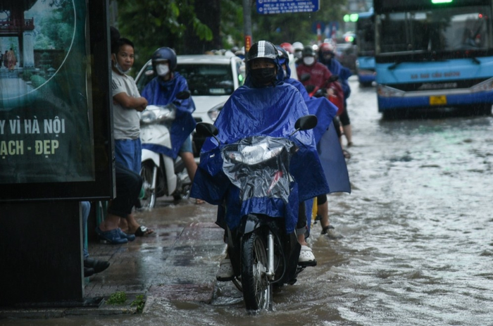 Thời tiết Hà Nội ngày 11/6: Nhiệt độ ban ngày và ban đêm chênh lệch rõ rệt. Ảnh: Lao động thủ đô
