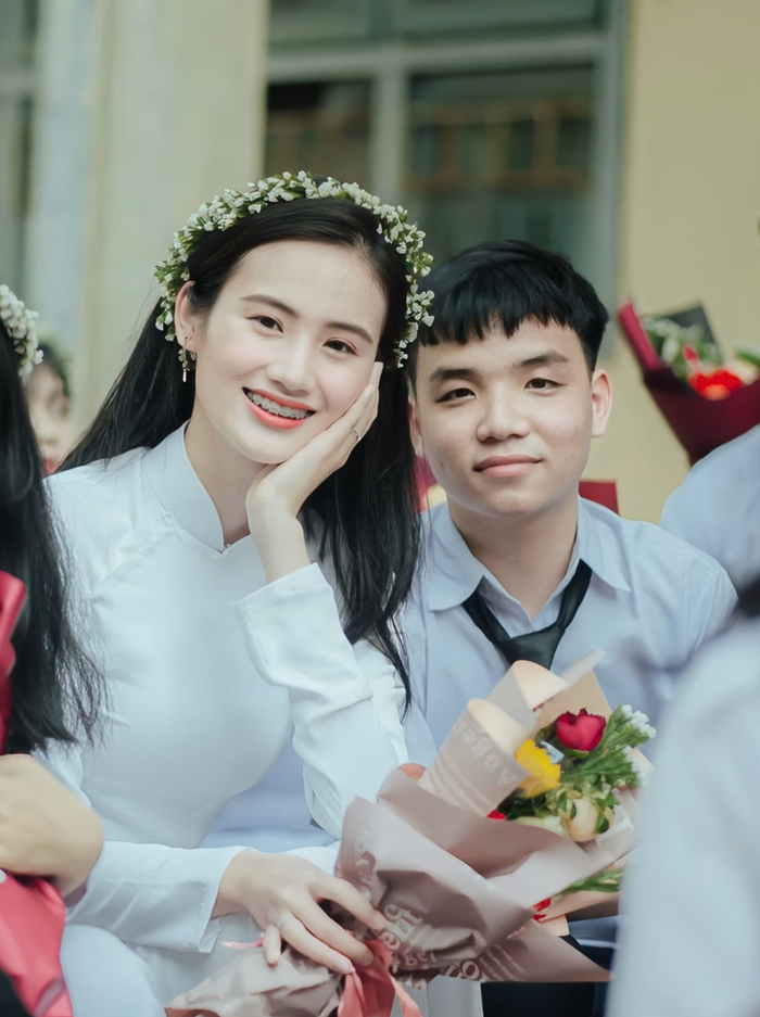 Tính đến hiện tại, Ý Nhi và bạn trai đã có khoảng 8 năm bên nhau. (Ảnh: FBNV)
