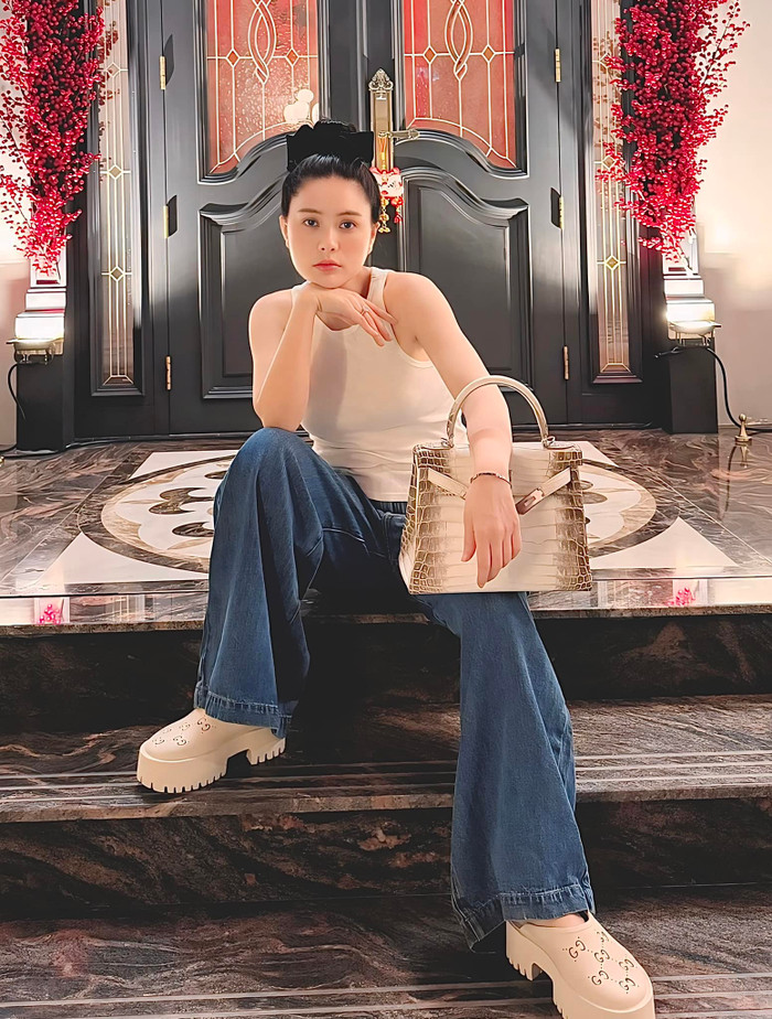 Vợ chồng Đoàn Di Băng giữ im lặng, không cập nhật trên mạng xã hội sau bài đăng vào ngày 28/5 tới nay. (Ảnh FBNV)