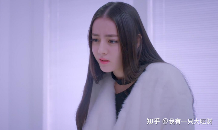 Địch Lệ Nhiệt Ba khi tham gia diễn xuất trong phim Người tình kim cương. Ảnh: Zhihu