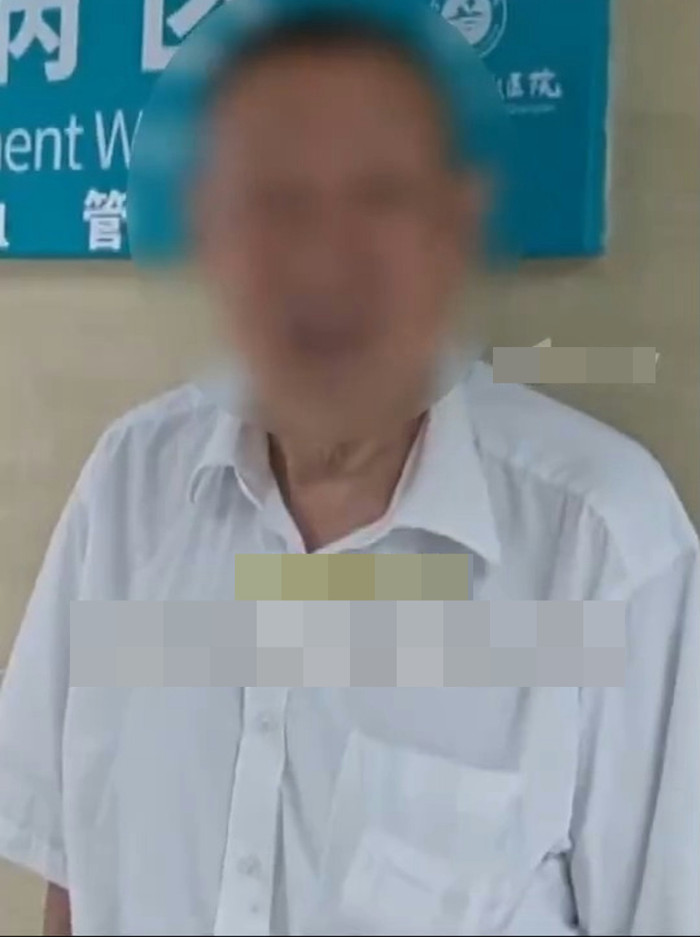 Khó tin người đàn ông sống với chiếc bàn chải trong cơ thể suốt 52 năm Ảnh 1