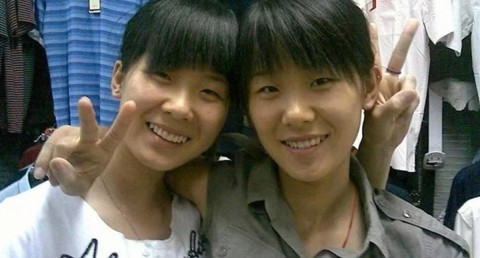 Là bạn thân nhiều năm, 2 cô gái sững sờ khi phát hiện là chị em ruột Ảnh 1