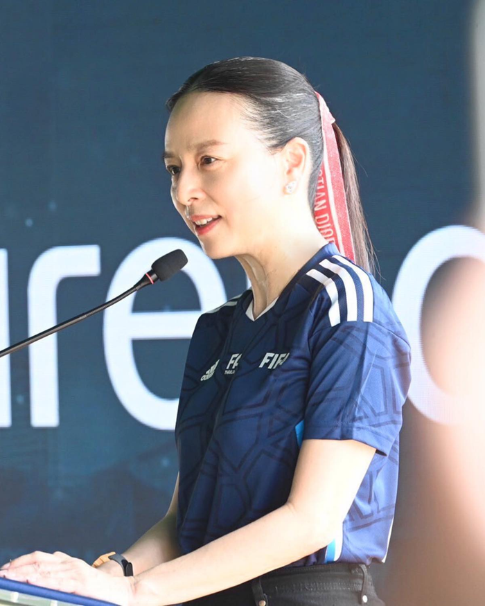 Madam Pang được mệnh danh là 'Người phụ nữ thép của bóng đá Thái Lan'. (Ảnh: FBNV)
