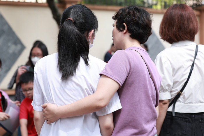 Sự tin tưởng, không trách móc của phụ huynh nếu lỡ may con trượt công lập sẽ giúp con dũng cảm đối diện và chọn hướng đi đúng cho tương lai. Ảnh minh hoạ/Nguồn: Lao Động