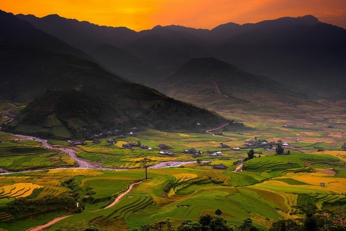 Hoàng hôn thơ mộng thay đi vẻ hiểm hóc vào những buổi sáng sớm tại nơi đây. (Ảnh: Mytour Blog)