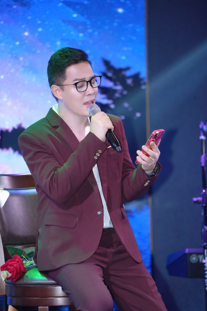Nathan Lee đánh dấu sự trở lại với nghệ thuật sau thời gian vắng bóng.