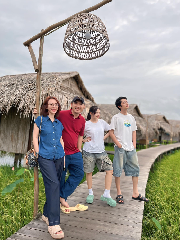 Khả Như và Huỳnh Phương từng đi chơi cùng vợ chồng Thu Trang - Tiến Luật. Ảnh: Sưu tầm