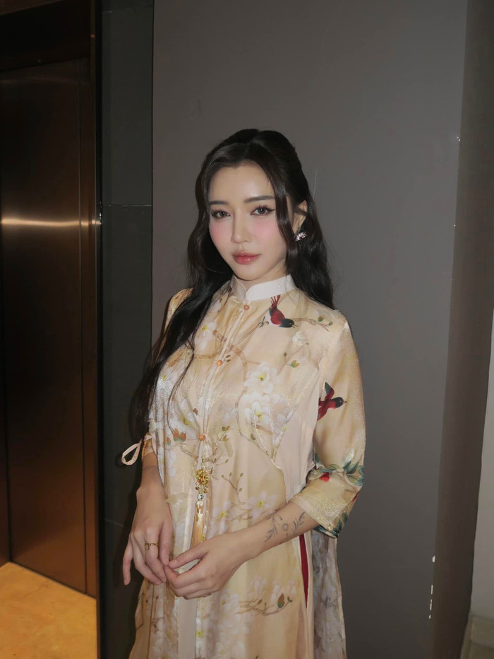 Bích Phương trở lại với diện mạo mới, khiến người hâm mộ phấn khích. (Ảnh: FBNV)