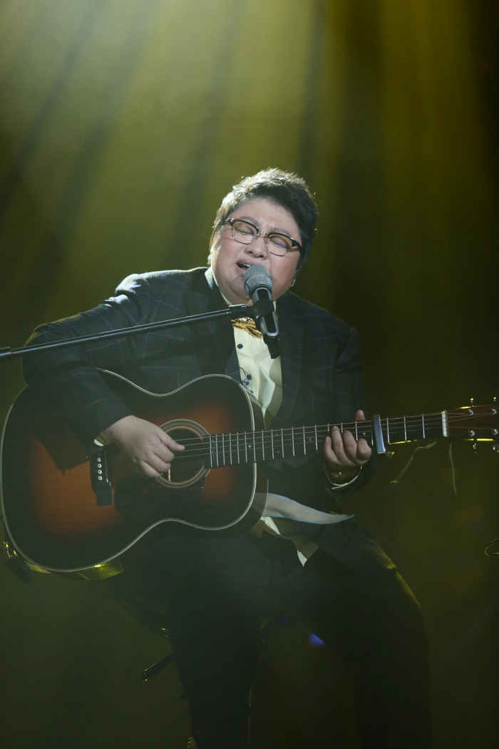 Nữ ca sĩ bị tố ăn chặn 270 tỷ đồng từ thiện thông báo trở lại showbiz Ảnh 2