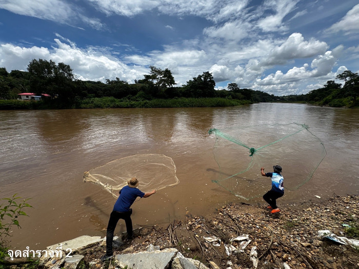 Bắt được nhiều con cá biến dạng vì chất độc dưới sông, người dân lo lắng Ảnh 1