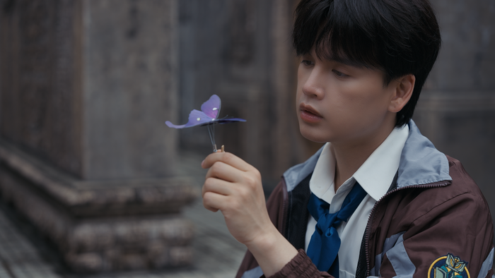 Tạo hình của Nguyễn Trần Trung Quân trong sản phẩm mới.