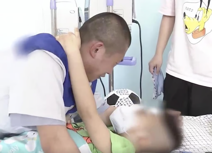 Người cha ngồi tù vì trộm đồ để cứu con, nhận tin dữ khi vẫn trong trại giam Ảnh 1