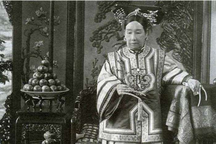 Sốc với thực đơn bữa sáng của Từ Hy Thái Hậu: Có tận 100 món, được 'thử độc' nghiêm ngặt Ảnh 4