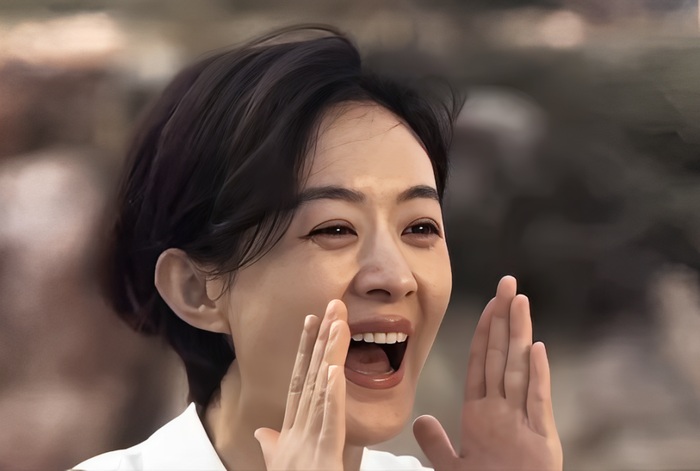 Tạo hình khác lạ của Triệu Lệ Dĩnh trong phim Người Xây Thành Phố sắp lên sóng (Ảnh: Tencent Video). 