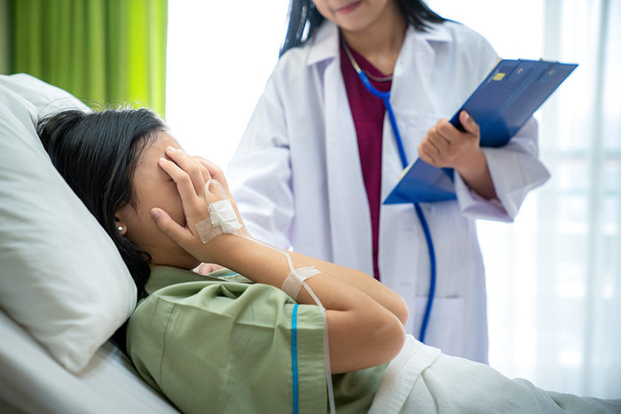 Sản phụ sảy thai sau khi ăn sáng với dưa leo và bơ để trong tủ lạnh (ảNH MINH HỌA).