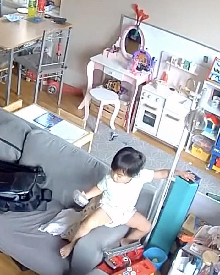 Bé gái 2 tuổi cứu sống cha bị hạ đường huyết, gây sốt mạng xã hội Ảnh 2