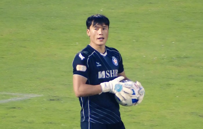 Thủ môn Bùi Tiến Dũng đã không ngán Công Phượng và cái kết xứng đáng cho Đà Nẵng.