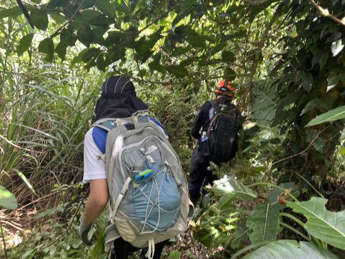 Nam thanh niên bị một loài vật tấn công khi leo núi, được giải cứu sau 3 tiếng Ảnh 2