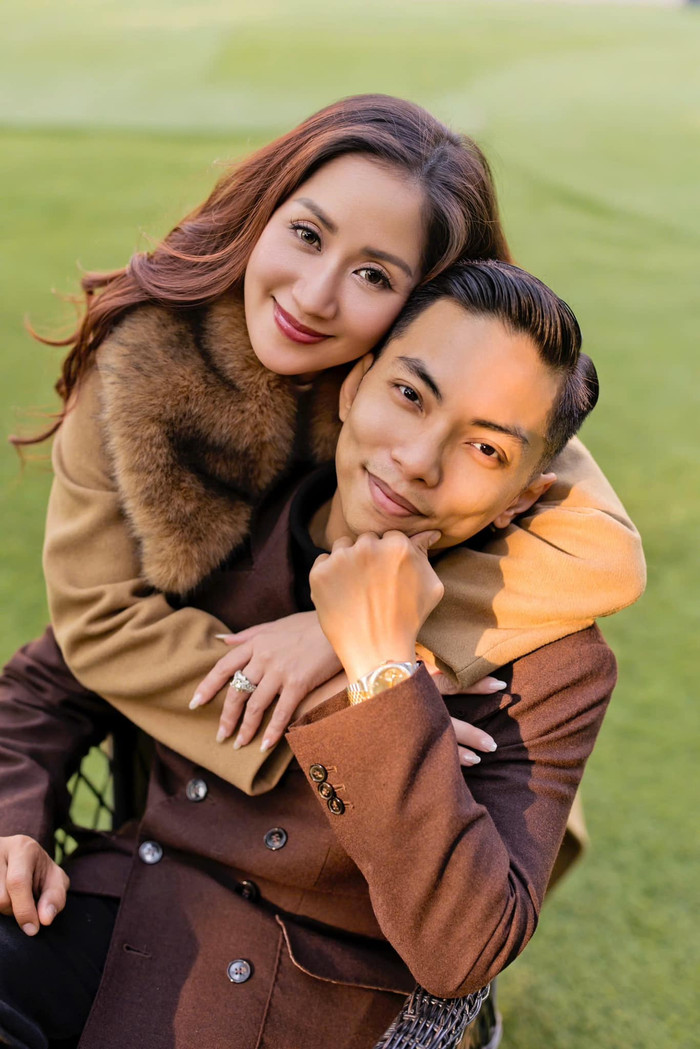 'Kiện tướng dancesport' được chồng đồng hành, động viên trong hành trình lấy lại vóc dáng sau sinh. (Ảnh FBNV)