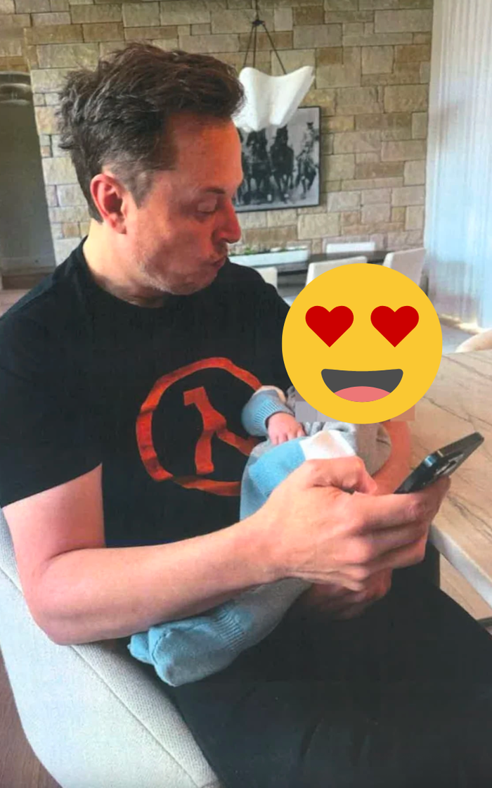 Elon Musk bên cạnh con thứ 13. Ảnh: Sưu tầm
