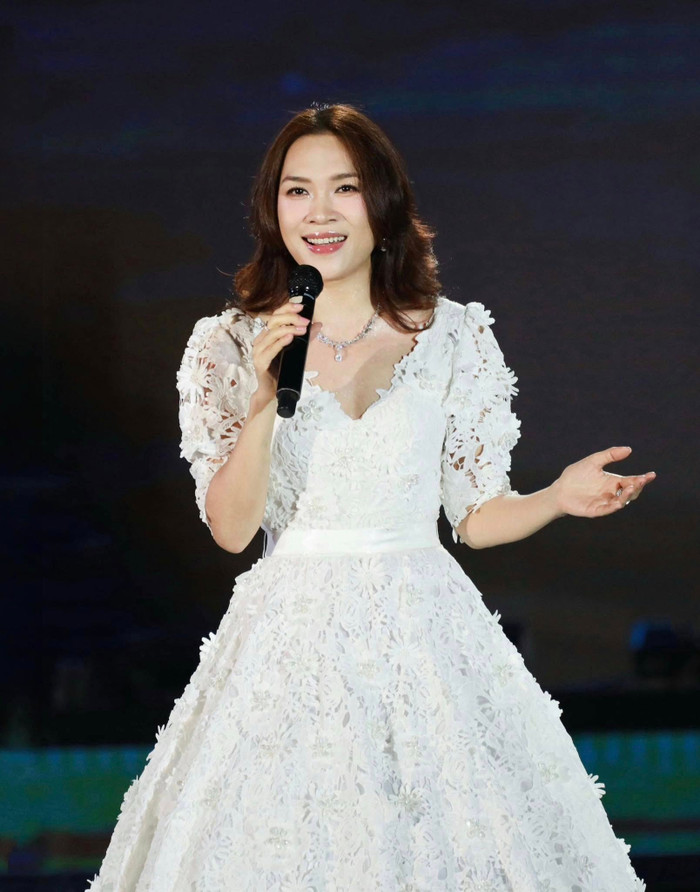 Mỹ Tâm được xem là 'người thầy' mát tay khi đào tạo ra nhiều ngôi sao tài năng. (Ảnh: FBNV)