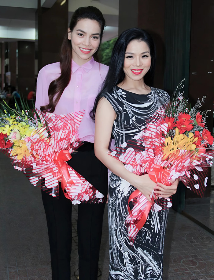 Cư dân mạng đang mong chờ màn biểu diễn của Hồ Ngọc Hà và Lệ Quyên. (Ảnh: Sưu tầm)