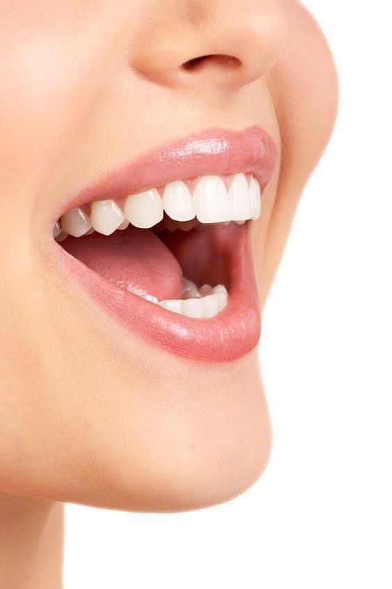 Trắng răng là bước quan trọng để có nụ cười tỏa sáng. (Ảnh: Pinterest)