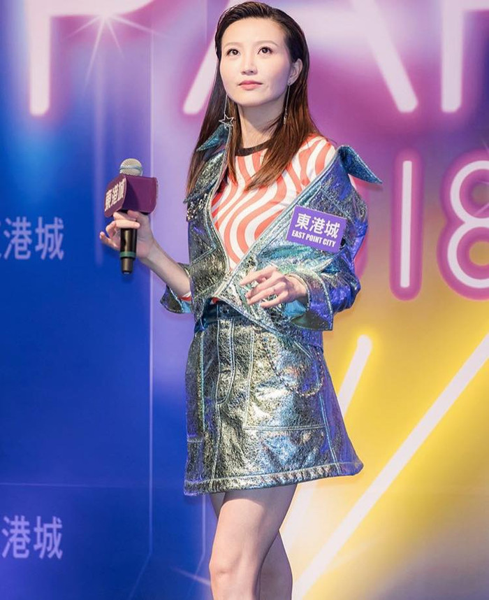 Nữ ca sĩ nổi tiếng TVB - Ngô Nhược Hy.