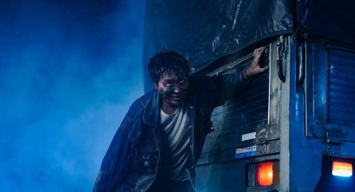 Khám phá những bí mật 'Dưới Đáy Hồ' Ảnh 10