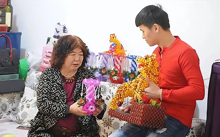 Chàng trai 28 tuổi lấy vợ U70, muốn thụ tinh ống nghiệm vì vợ quá tuổi sinh con Ảnh 2