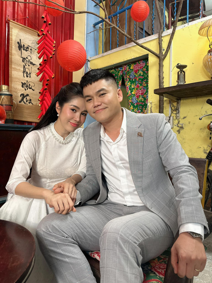 Suốt 9 năm về chung nhà, Lê Phương và Trung Kiên luôn đồng hành, hỗ trợ nhau trong công việc lẫn cuộc sống. (Ảnh: FBNV)