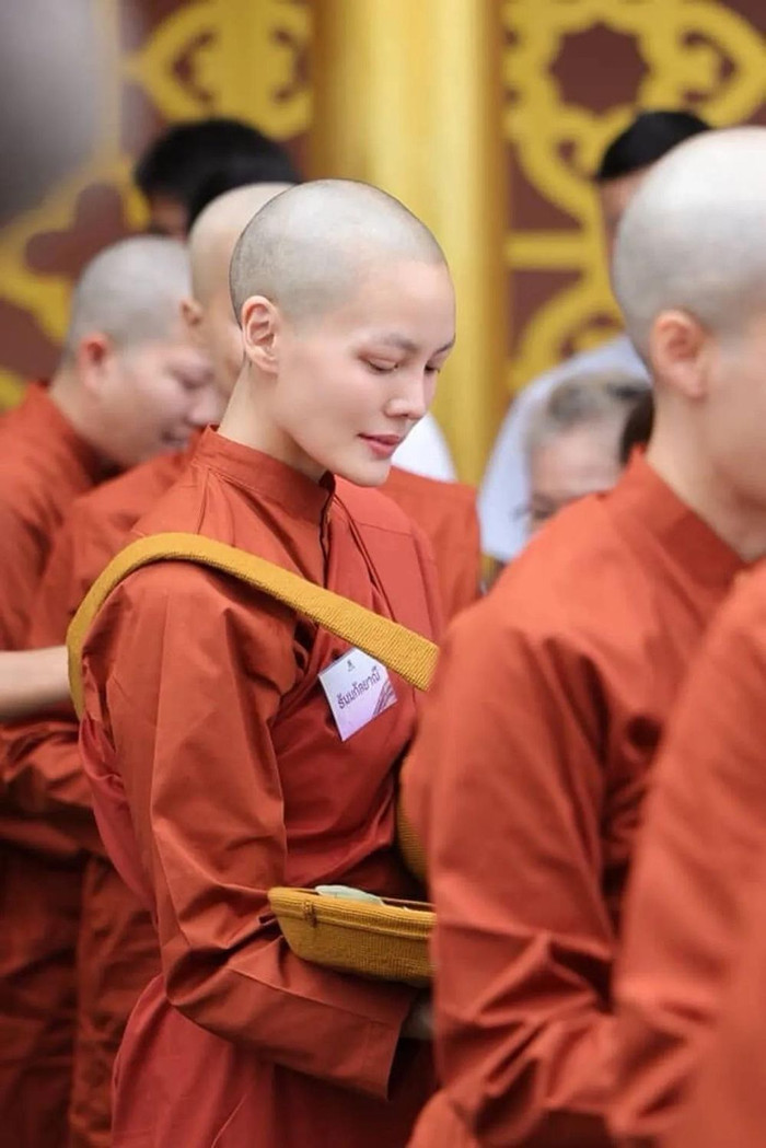 Nữ diễn viên sẽ đi tu trong khoảng 9 ngày. Ảnh: Thairath