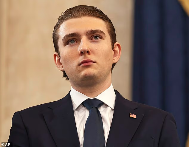 Yếu tố then chốt trong 'bí quyết' của Barron nằm ở sự kết hợp hài hòa giữa chế độ dinh dưỡng giàu đạm và canxi, cùng với một lịch trình luyện tập thể thao đa dạng. (Ảnh: AP)