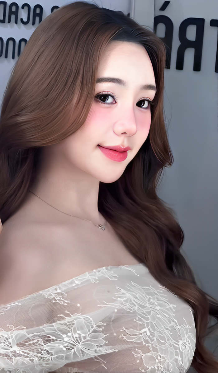 Quỳnh Kool khoe nhan sắc mong mạnh, ngọt ngào trong đoạn clip ngắn vừa được đăng tải (Ảnh: Facebook Quỳnh Kool).