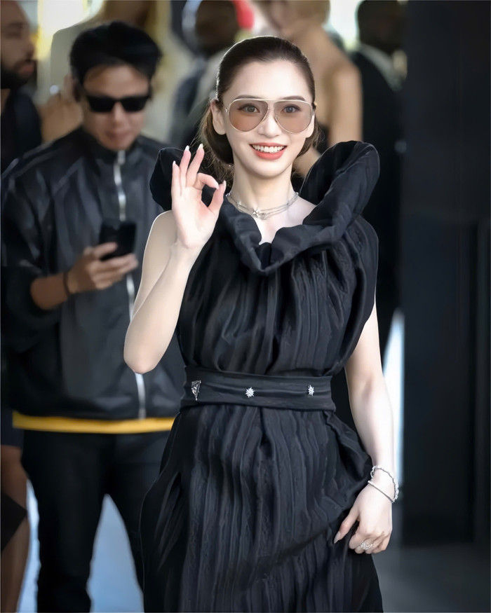 Cnet phản ứng khi Angelababy tái xuất fashion week Ảnh 2