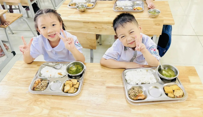 Hà Nội triển khai chính sách hỗ trợ bữa ăn trưa cho học sinh tiểu học từ năm học 2025 - 2026. Ảnh minh hoạ/Nguồn: Kinh tế Đô thị
