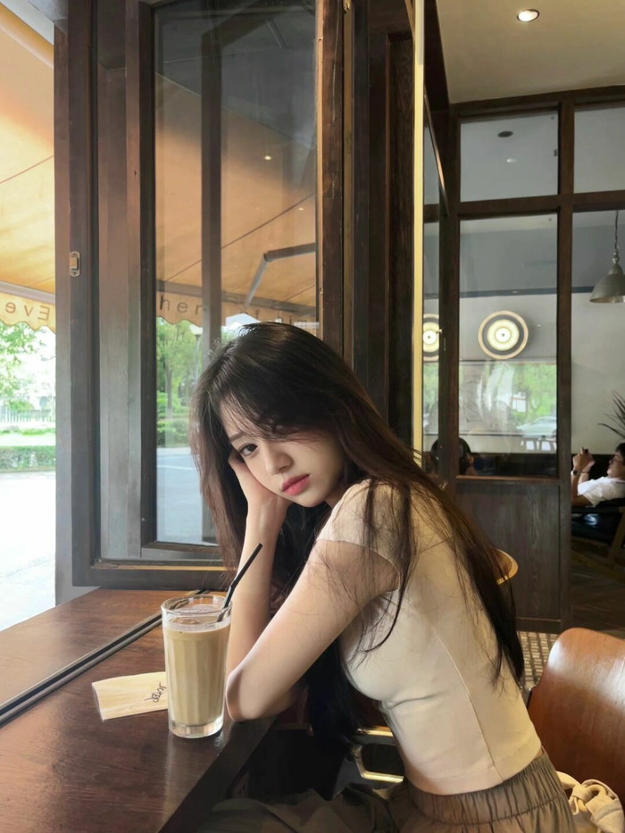 Trung bình Thu Hằng tiết kiệm được 20 triệu/tháng. Ảnh minh hoạ