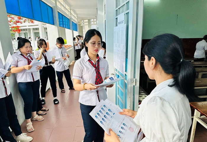 Thí sinh cần theo dõi các thông tin tuyển sinh chính thức để nắm chắc cơ hội của mình. Ảnh minh hoạ/Nguồn: báo Công an Nhân dân