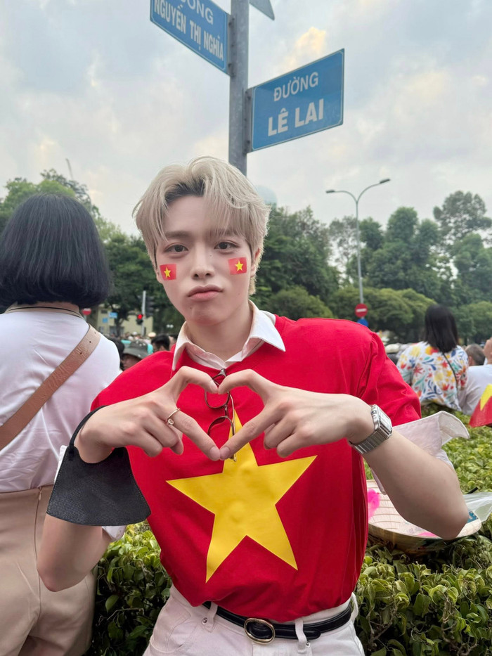 Đức Phúc cần nhiều chất riêng hơn để không bị mờ nhạt tại sân chơi quốc tế. (Ảnh: FBNV)