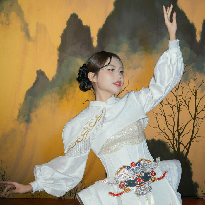 Phương Mỹ Chi thành công tạo ấn tượng với khán giả quốc tế nhờ tài năng và dòng nhạc đậm chất Việt Nam. (Ảnh: FBNV)