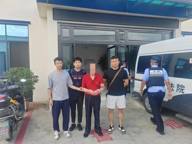 Cảnh sát đã bắt giữ nghi phạm.