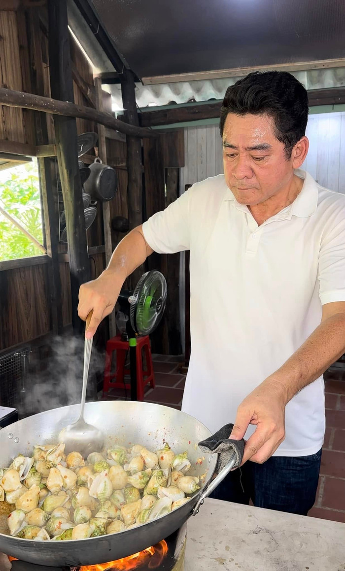 Huỳnh Anh Tuấn trong vài năm gần đây đã chuyển hướng sang làm sáng tạo nội dung trên mạng xã hội. Ảnh: FBNV