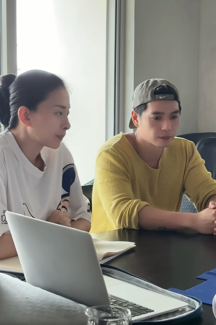 Ngô Thanh Vân và Huy Trần trong một buổi học lớp tiền sản. Ảnh: FBNV