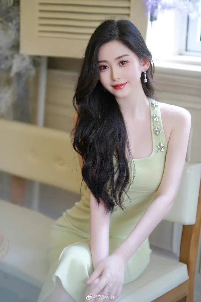 Diệp Kha được cho là đã sinh con với Huỳnh Hiểu Minh. (Ảnh Sohu)