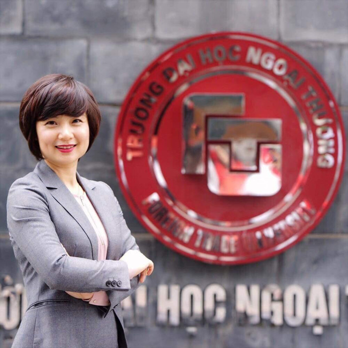 Sau khi nhậm chức, tên tuổi của Tân Hiệu trưởng Trường Đại học Ngoại Thương ngay lập tức gây chú ý trên mạng xã hội 