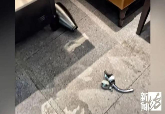 Ấm nước sôi bị gãy quai làm bé gái 3 tuổi bị bỏng nặng, nhà hàng xử lý gây bức xúc Ảnh 1