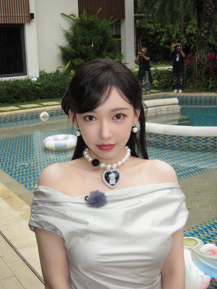 Trình Tiêu từng là 'nữ thần' trong giới idol K-pop, nhiều năm nay cô đã chuyển về Trung Quốc hoạt động nghệ thuật. Ảnh: Weibo